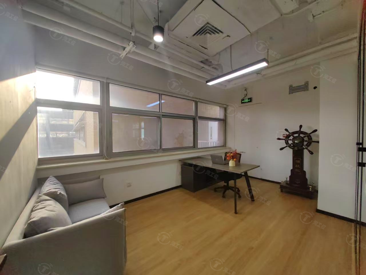 1+8套间 西南双向采光 可注册