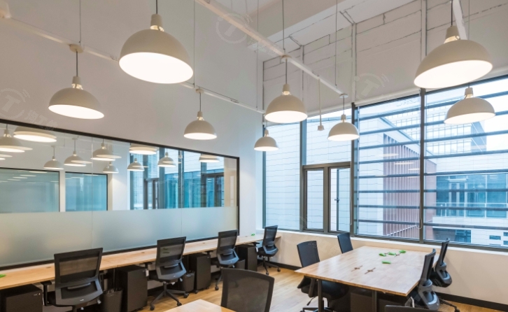 14人外侧独立间