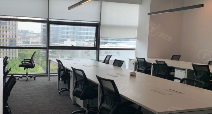 32人外侧独立间