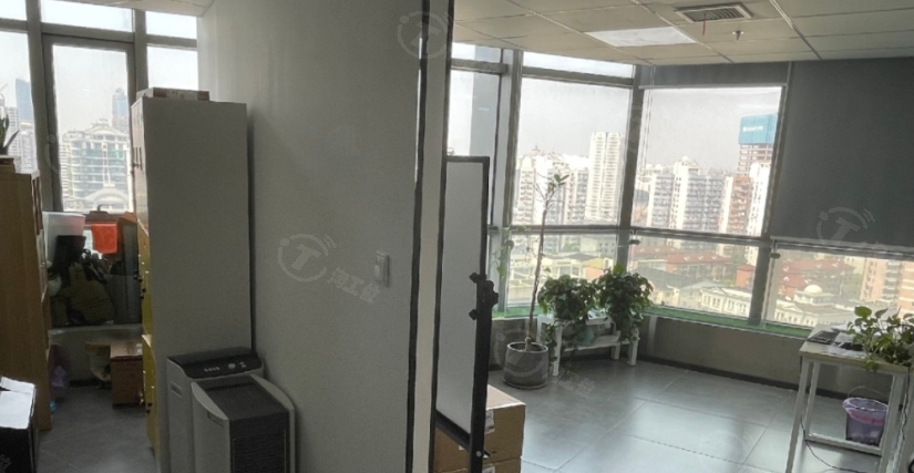 20人外侧独立间