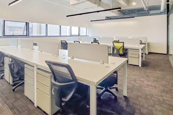 16人外侧独立间