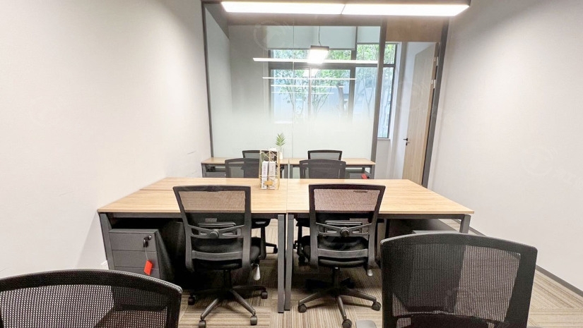 10人带经理室套间