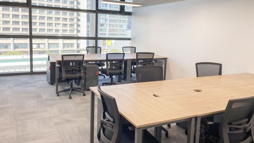 10人外侧独立间