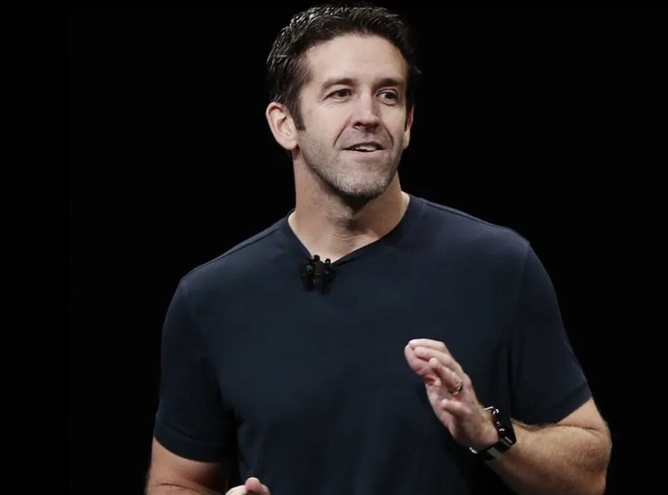 苹果公司宣布特纳斯将接替库克担任CEO_央广网