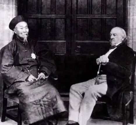 李鸿章访问英国：英国人夹道欢迎，女王颁勋章，有2件事让他震撼_搜狐网